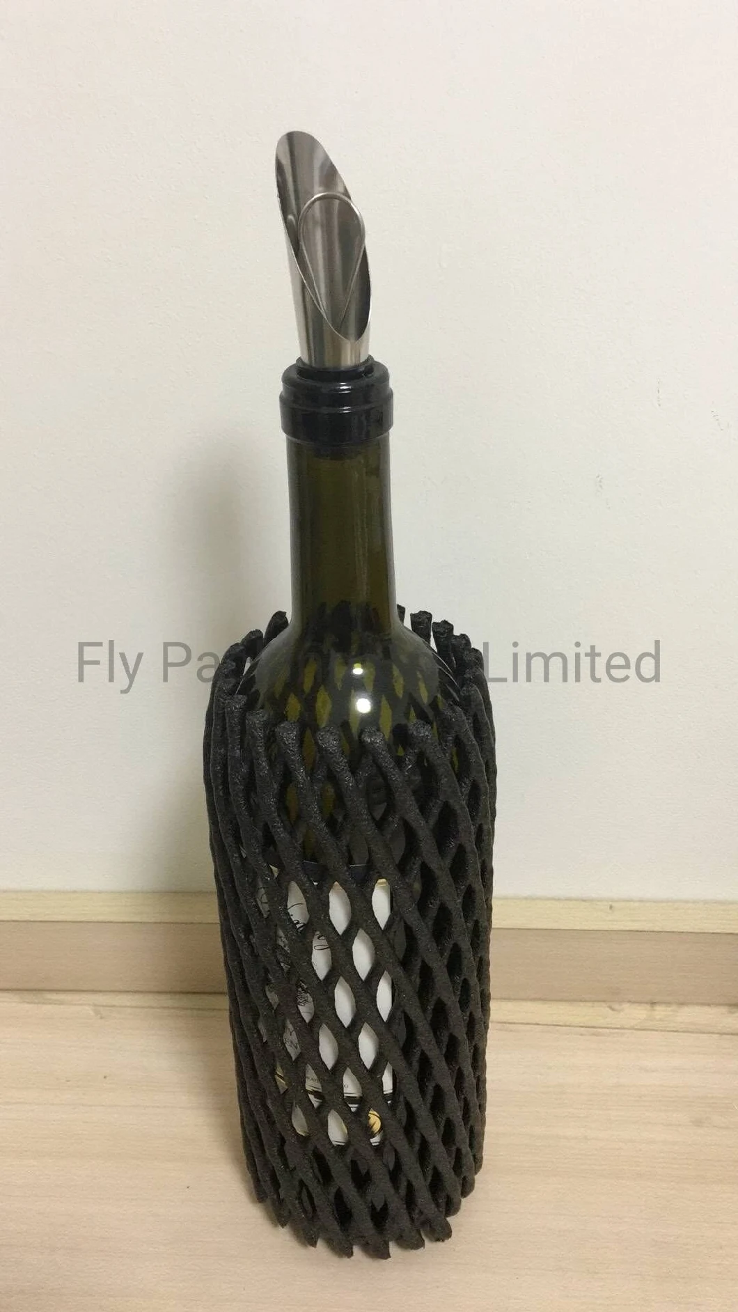 20X8cm Black Bottle EPE Packing Material Foam Net Sleeves